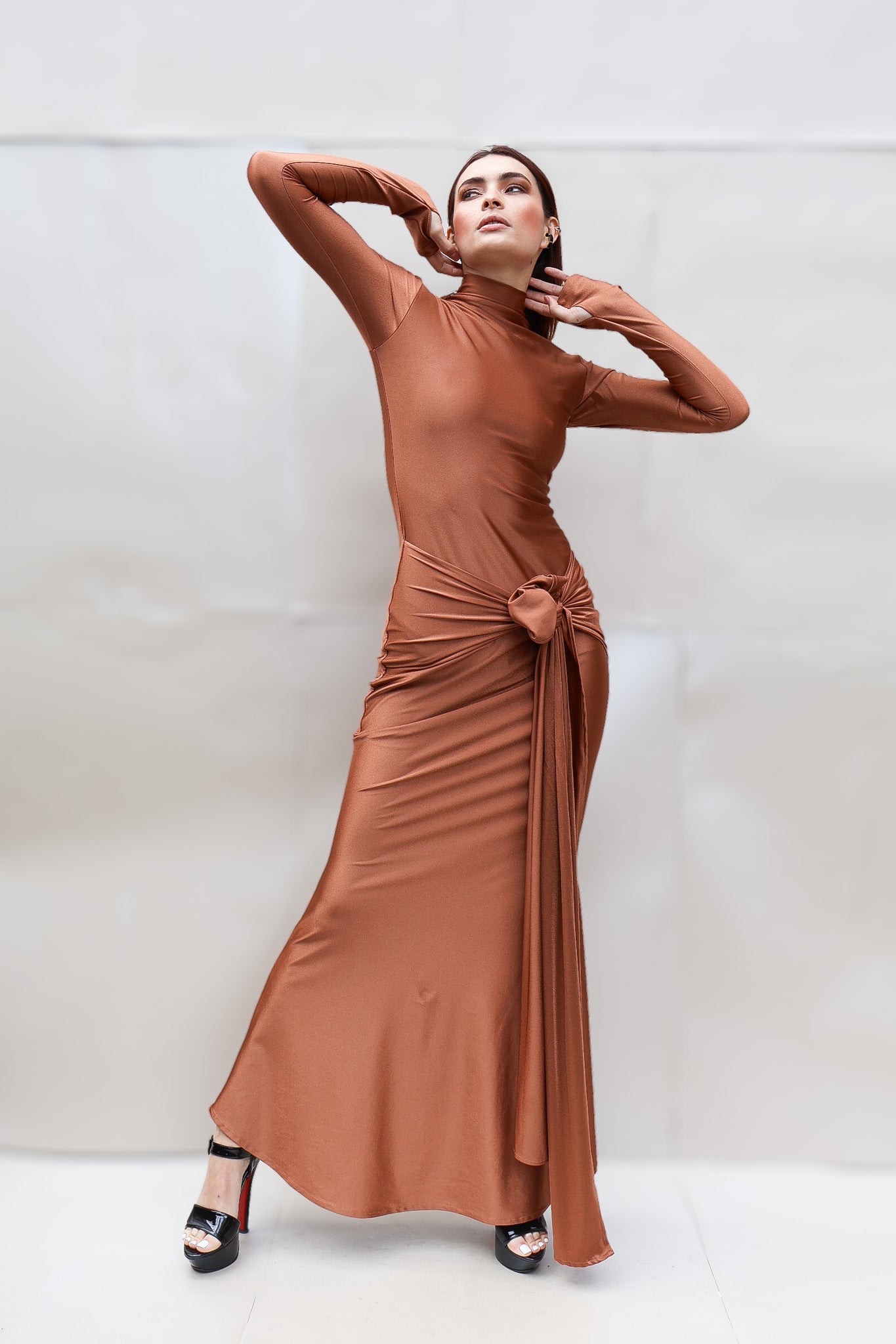 vestido ocre