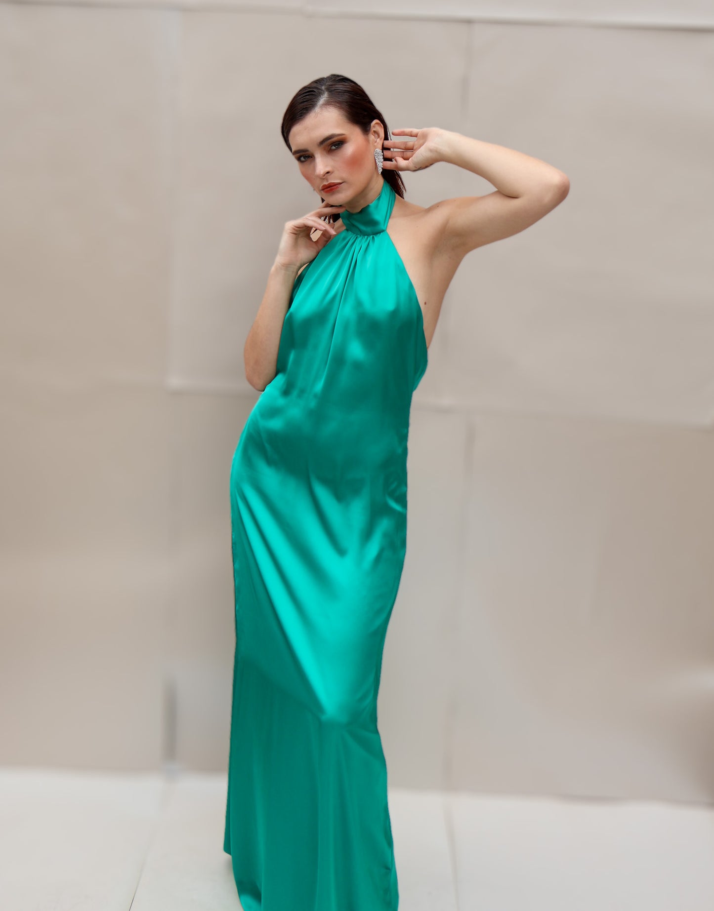 vestido verde esmeralda