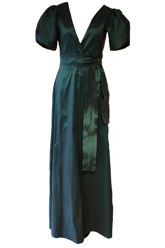 Vestido verde esmeralda con mangas abullonadas